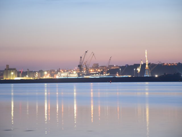 Port de Brest de nuit.jpeg