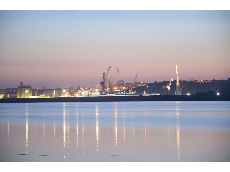 Port de Brest de nuit.jpeg